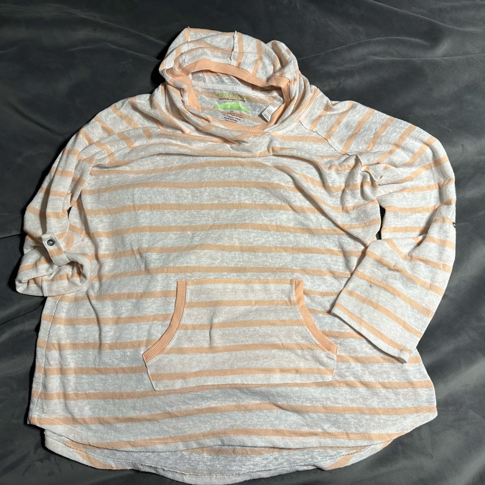 Earth Yoga Peach & white lightweight long sleeve with hood